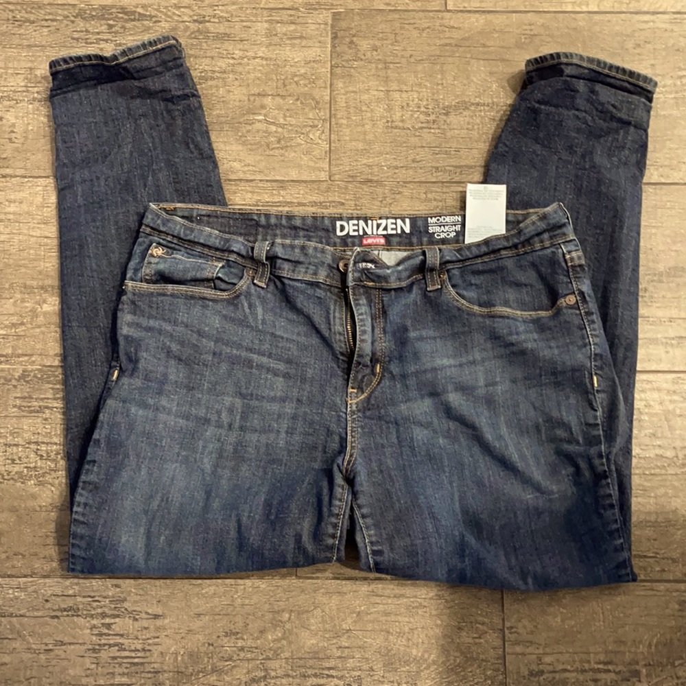 Levi’s Denizen , ladies size 12 crop stretch